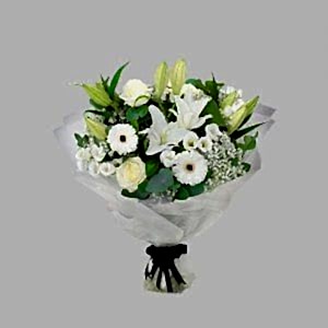 Beyaz Çiçekler Buketi